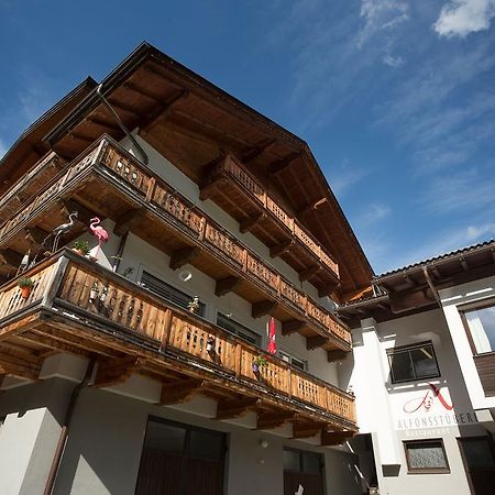 Alfonsstueberl - Ferienwohnungen & Restaurant Innervillgraten Kültér fotó