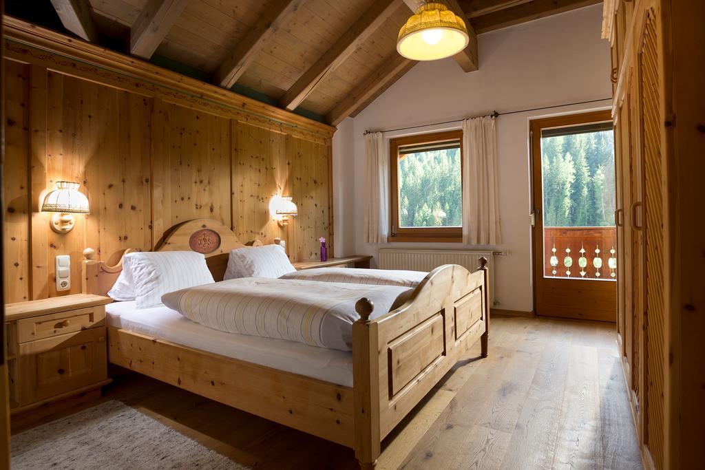 Alfonsstueberl - Ferienwohnungen & Restaurant Innervillgraten Kültér fotó