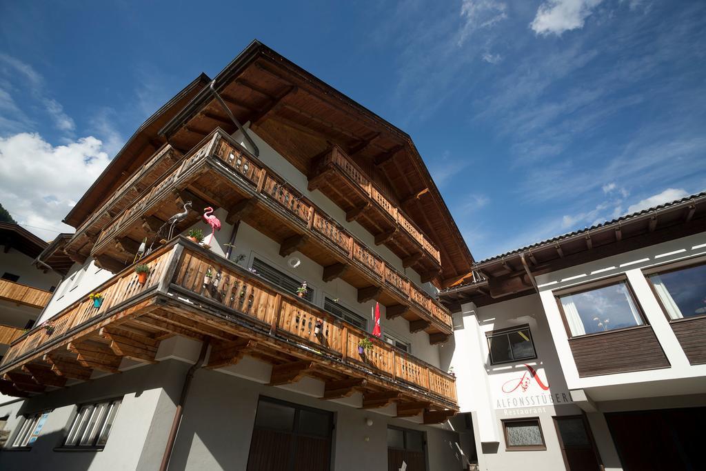 Alfonsstueberl - Ferienwohnungen & Restaurant Innervillgraten Kültér fotó